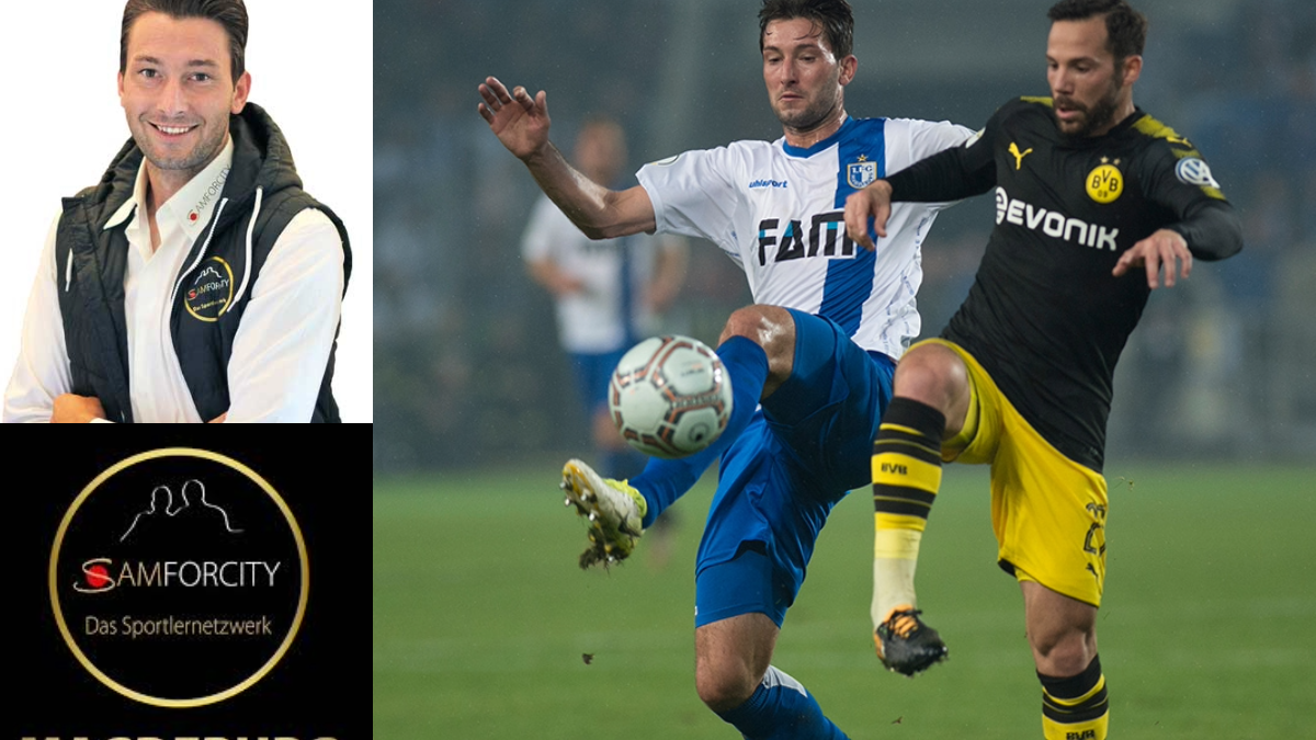 Das Porträt eines Mannes. Darunter das Logo des Samforcity Sportnetzwerkes. Rechts zwei Fußballspieler im Ball Gefecht.