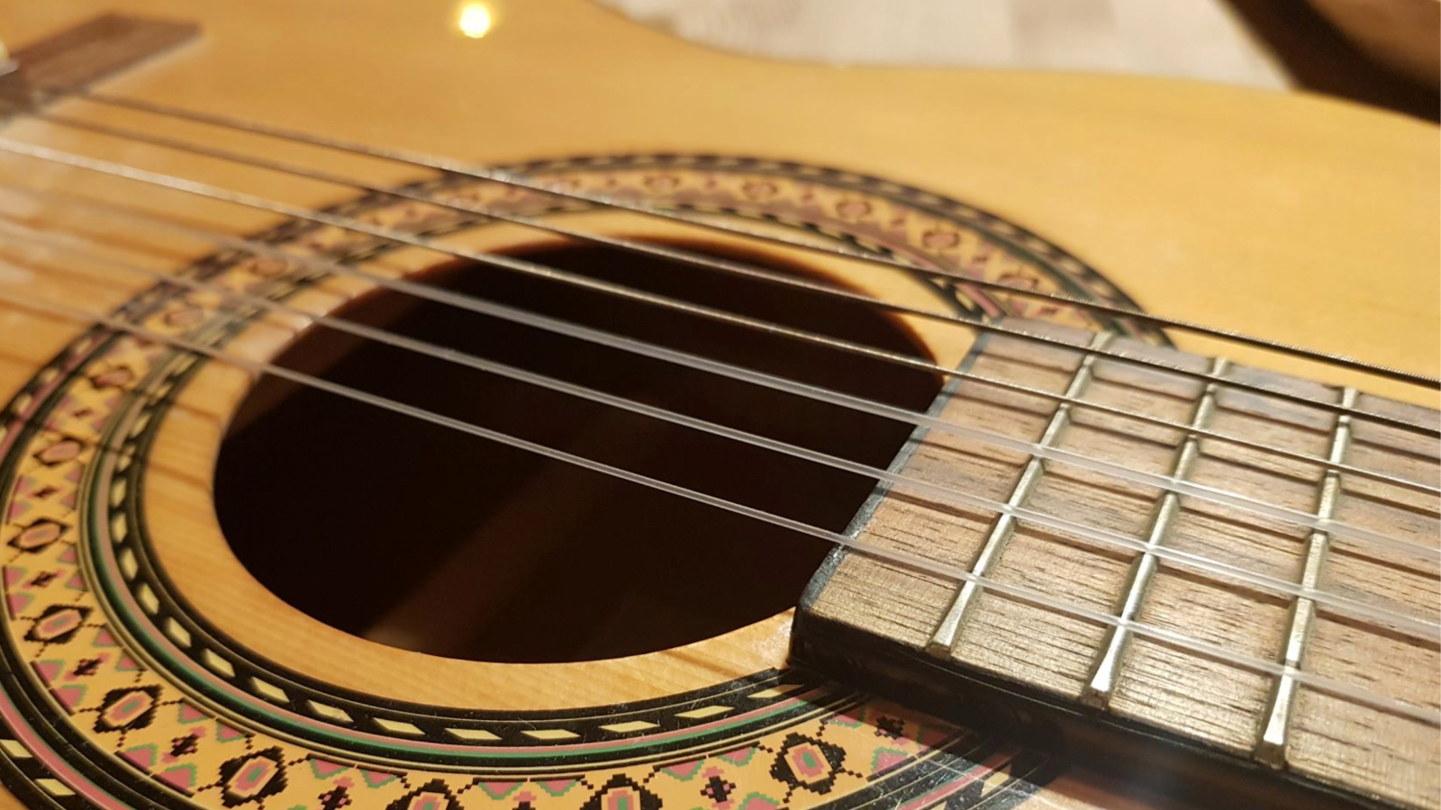 Titelbild zur Veranstaltung Entdecke neue Saiten! - Gitarrenwochenende (NEUER TERMIN!)