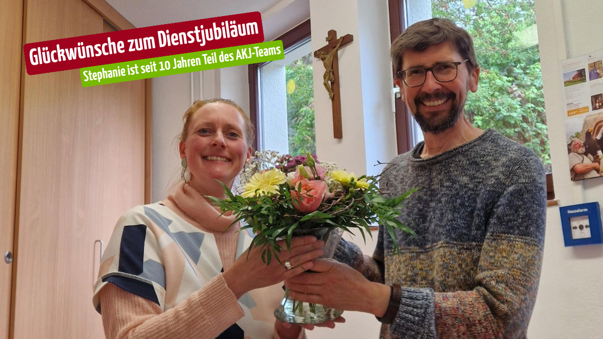 Titelbild zum News-Artikel: Glückwünsche zum Dienstjubiläum